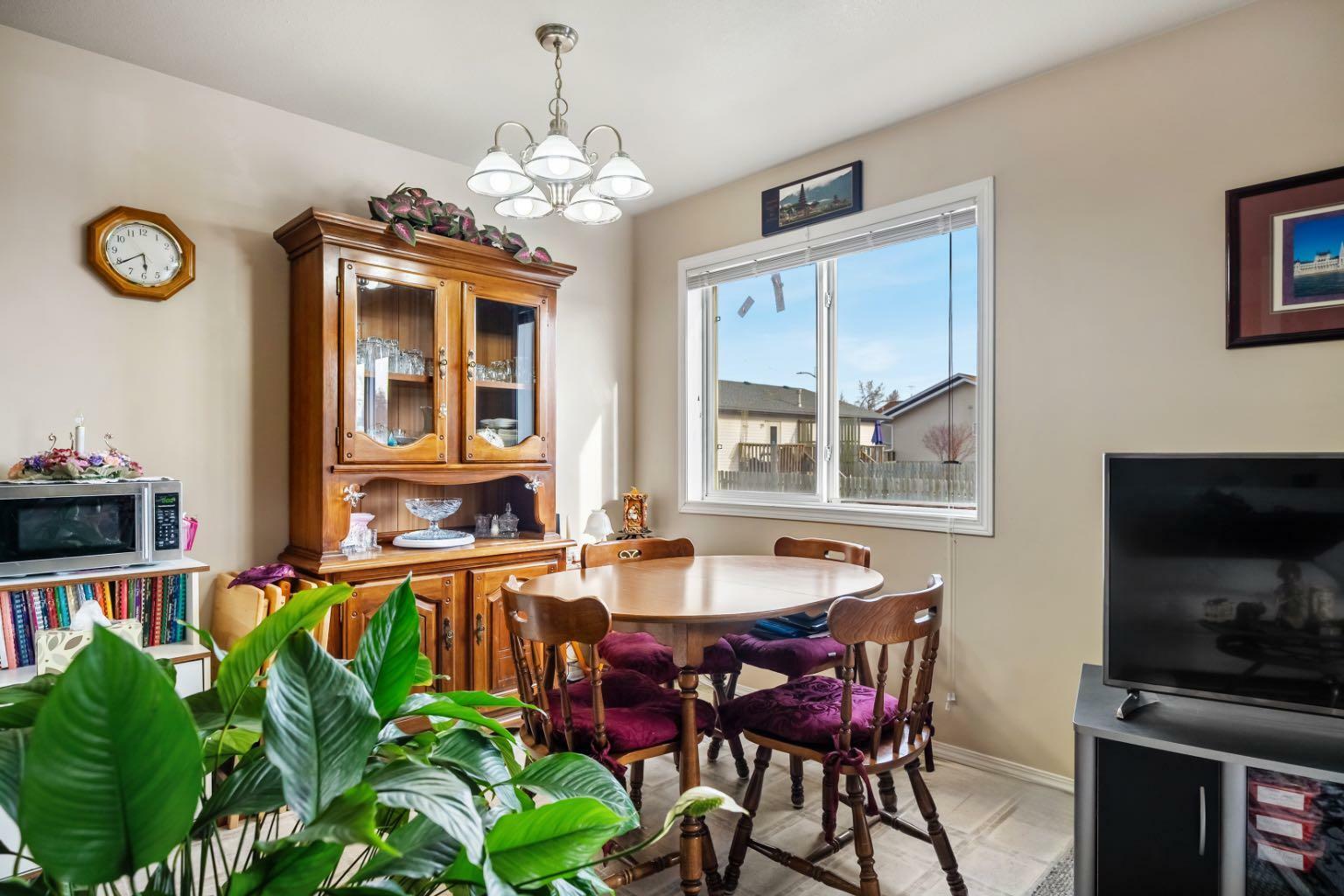 Property Photo: 4607 46 Street 4 AB T4G 1X9