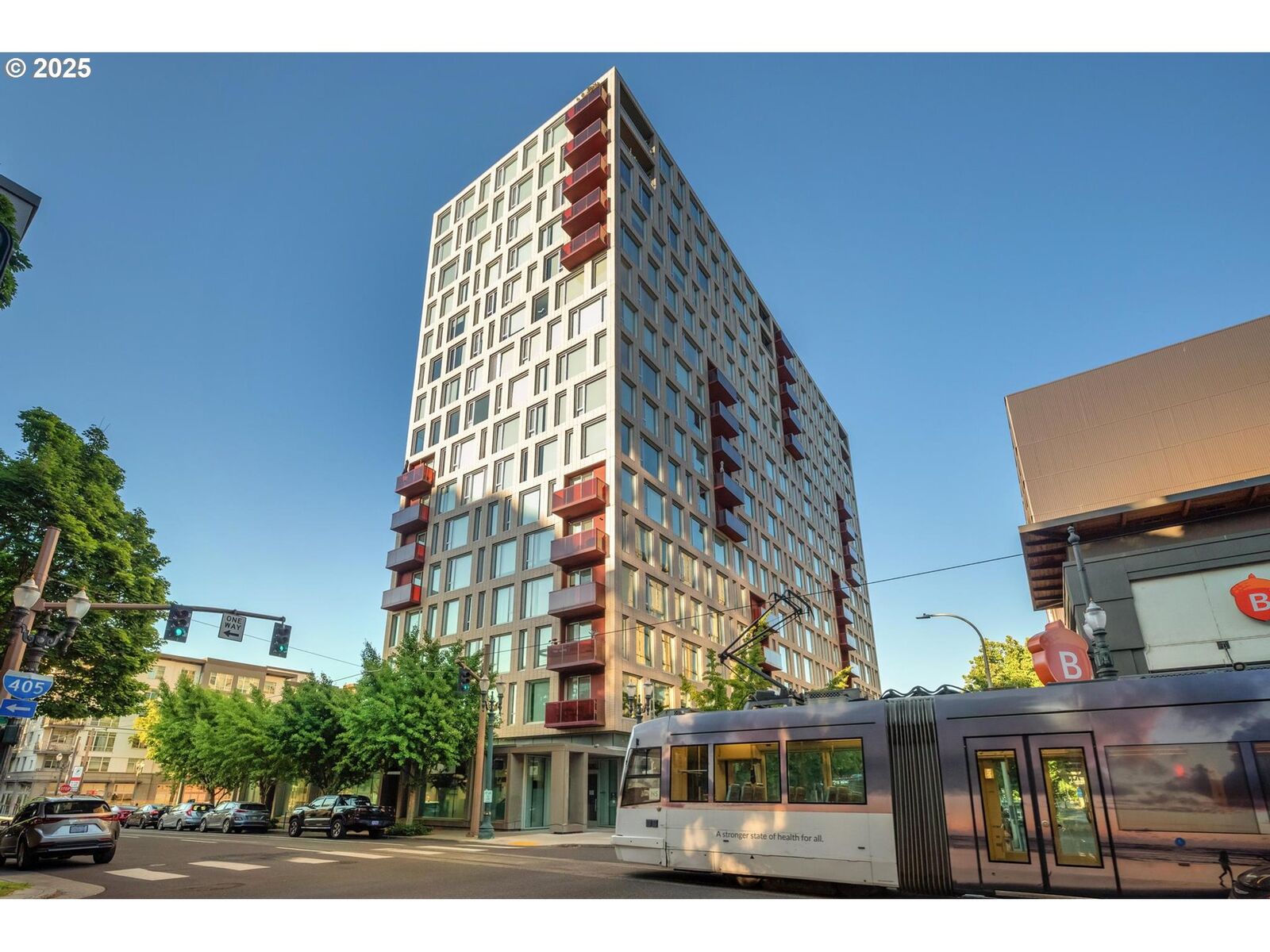 Property Photo:  937 NW Glisan St 431  OR 97209 