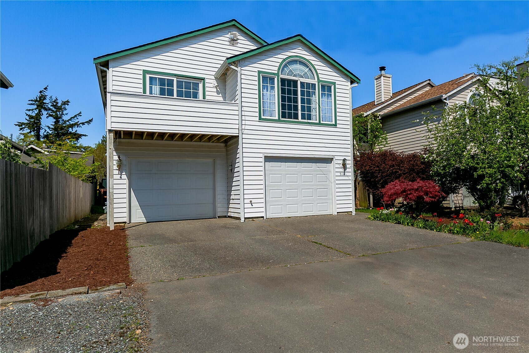 Property Photo: 512 N 104th Street WA 98133