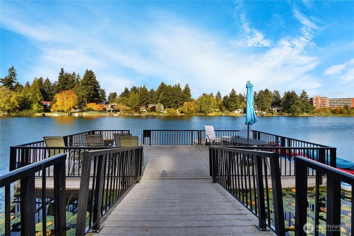 Property Photo: 322 N 134th Street 203 WA 98133