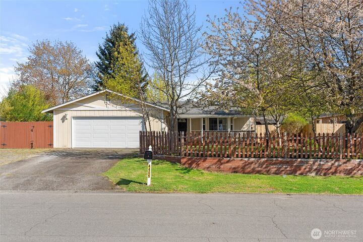 Property Photo: 4405 220th St E WA 98387