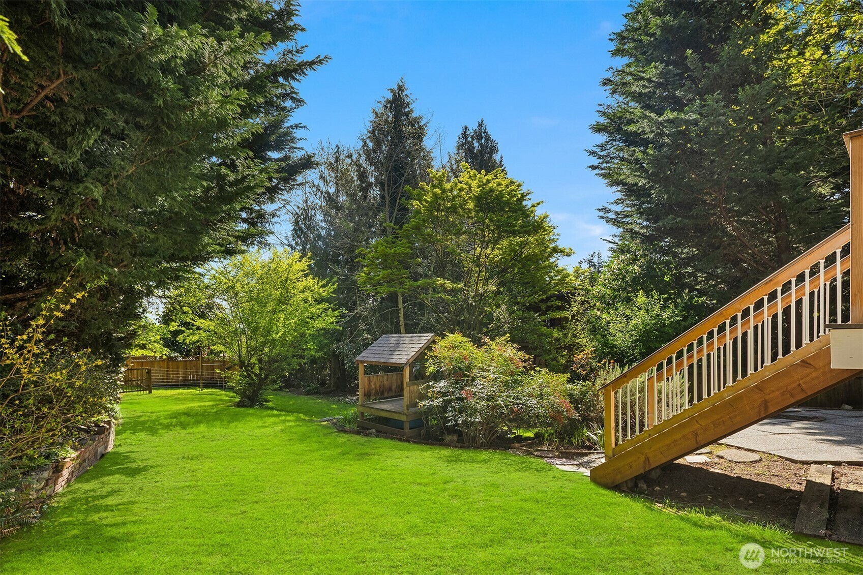 Property Photo: 9712 49th Avenue NE WA 98115