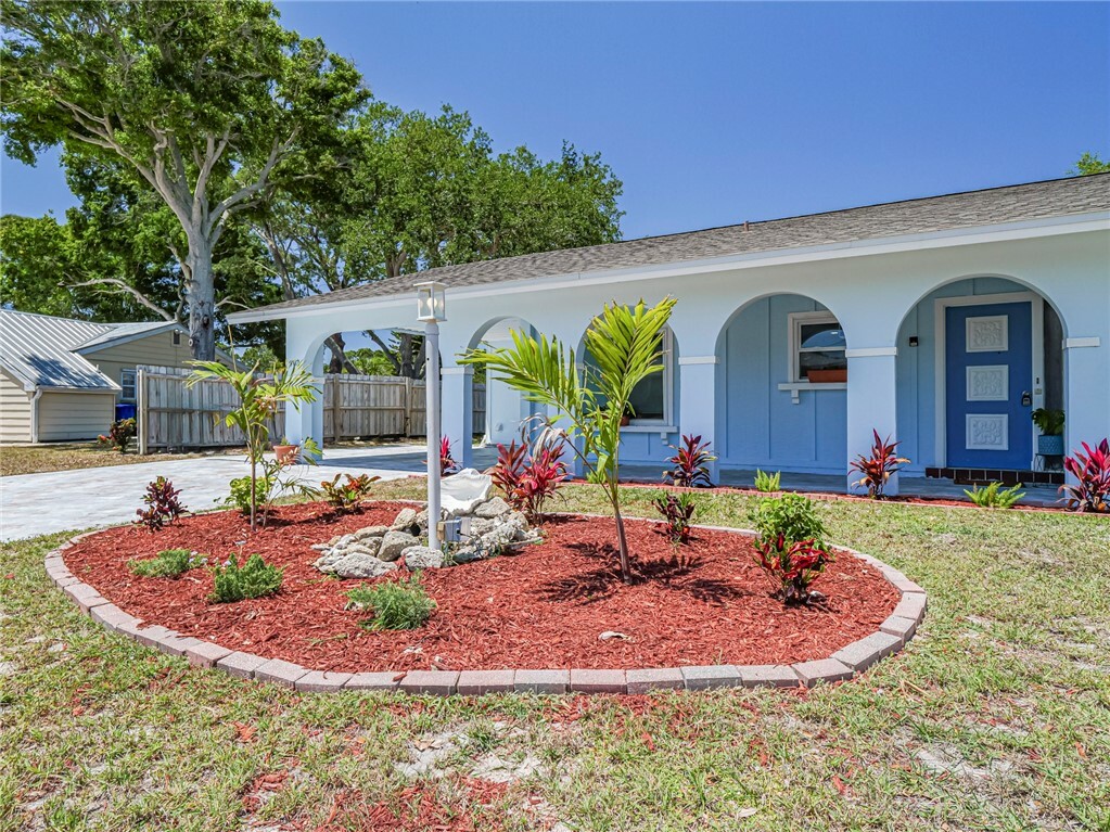 Property Photo:  902 Canal Circle  FL 32958 