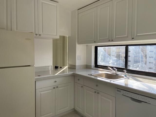 Property Photo: 17011 N Bay Road 912 FL 33160