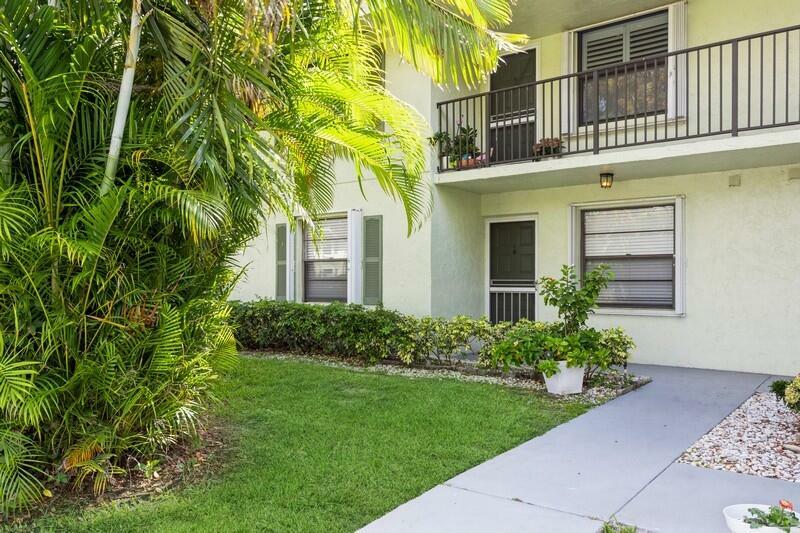 Property Photo: 701 Sabal Ridge Circle C FL 33418