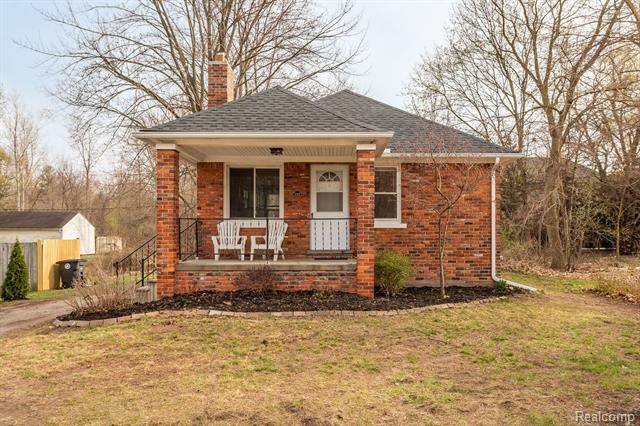 Property Photo:  32305 7 Mile Road  MI 48152 