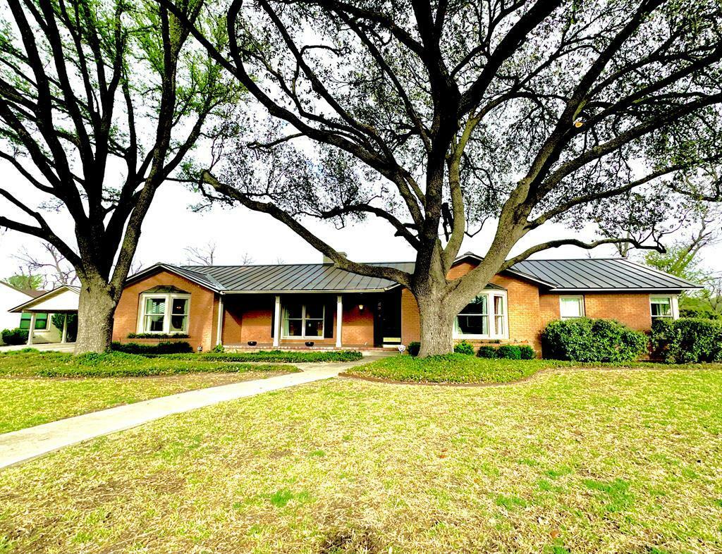 1322 S Monroe St  San Angelo TX 76901 photo