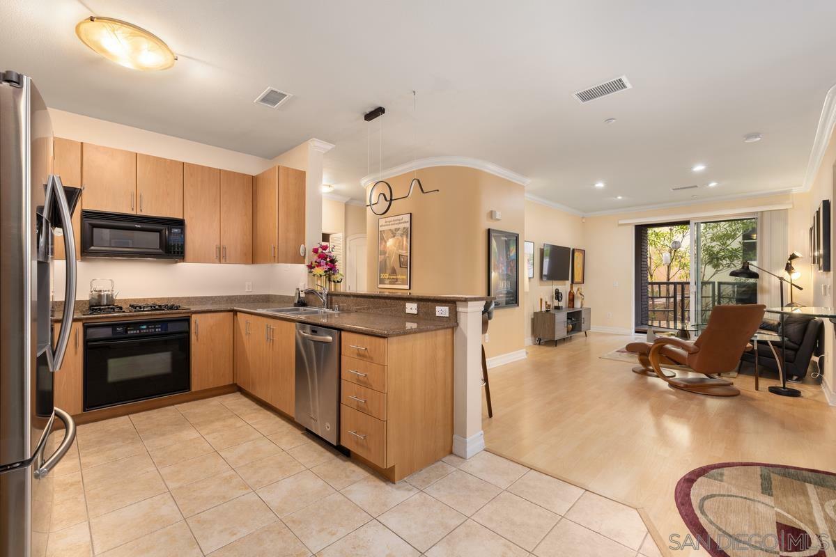 Property Photo: 1225 Island Av 213 CA 92101