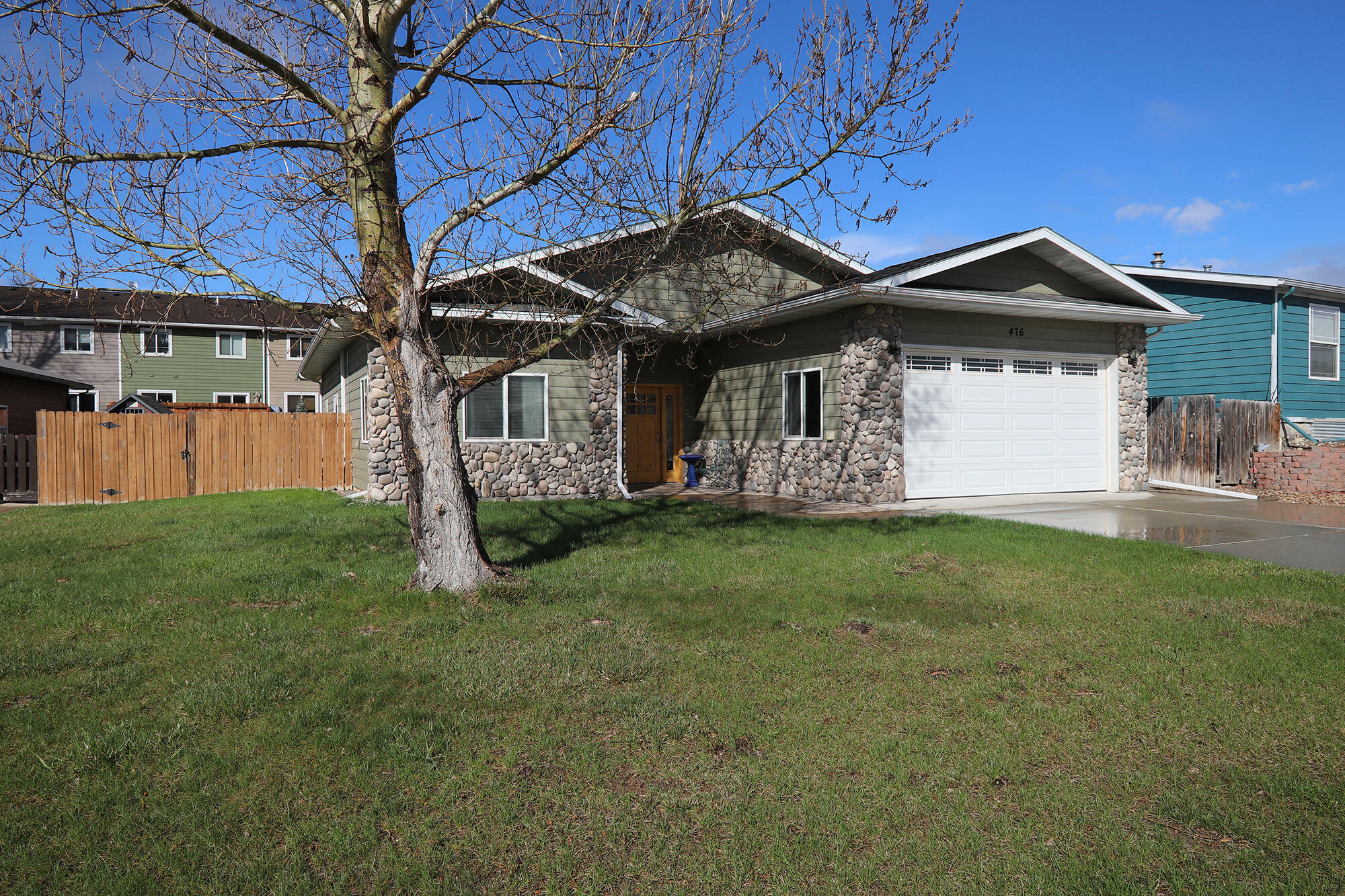 Property Photo:  476 W 4th Avenue  WY 82839 