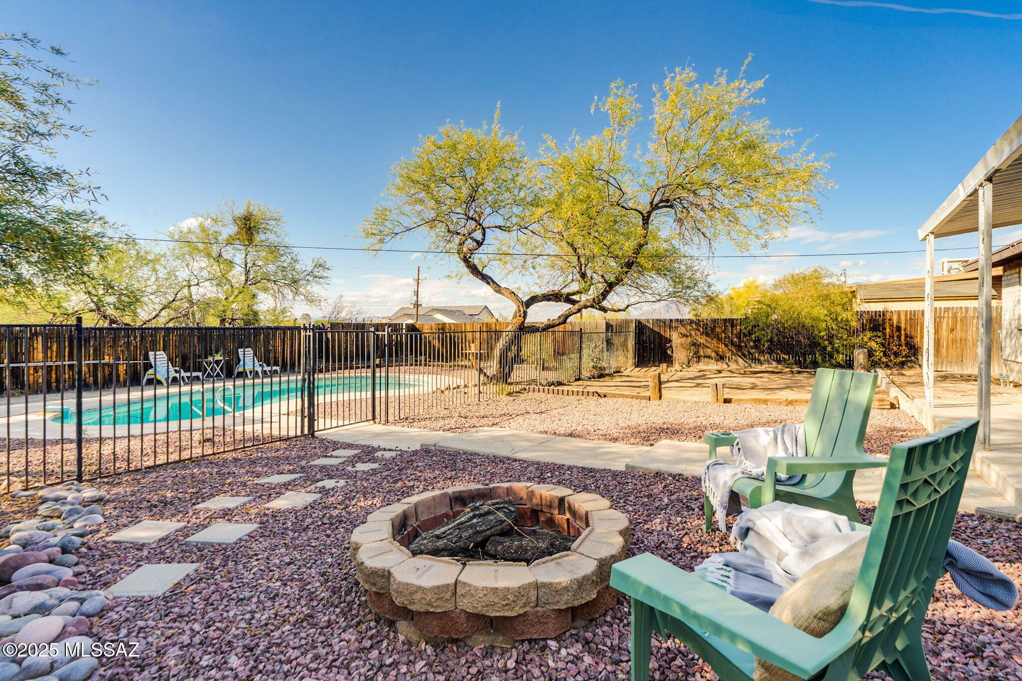 Property Photo: 2826 W Jacinto Street AZ 85745