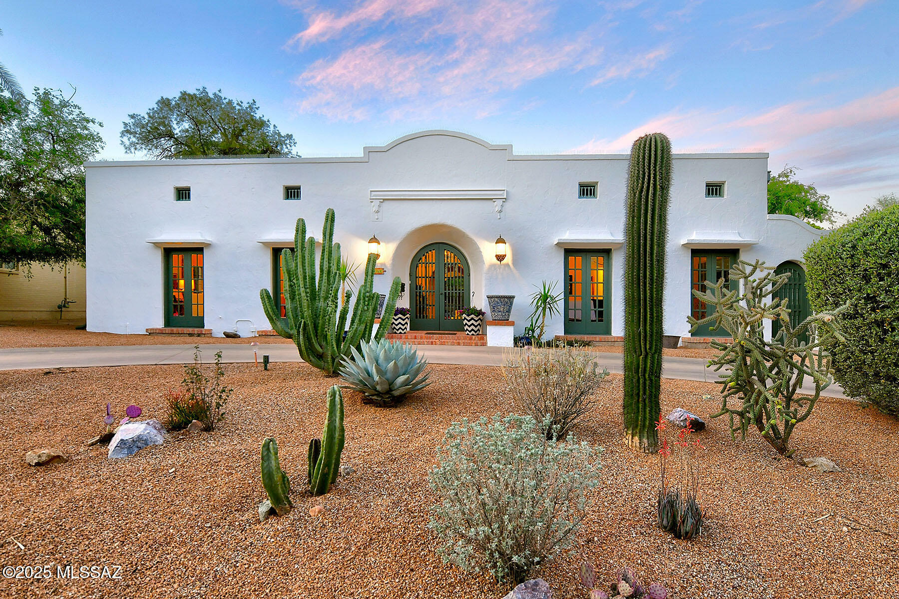 Property Photo: 2020 E 4th Street AZ 85719