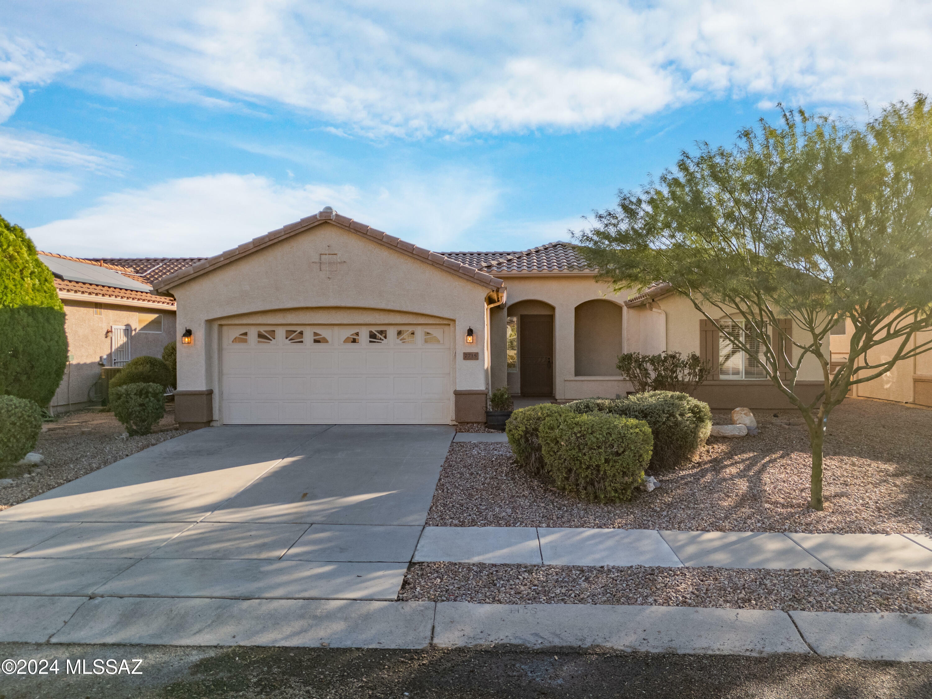 7715 W Candle Creek Road  Tucson AZ 85743 photo
