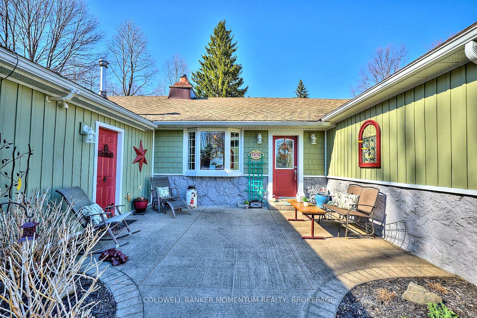 Property Photo: 3270 Bethune Avenue ON L0S 1N0