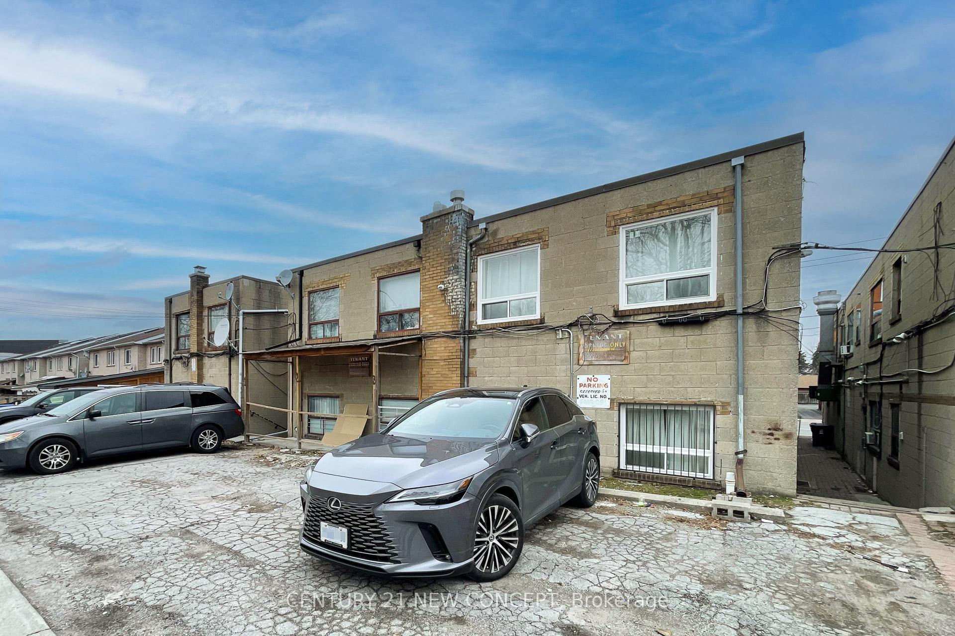 Property Photo: 1196 Weston Road 1 ON M6M 4P4