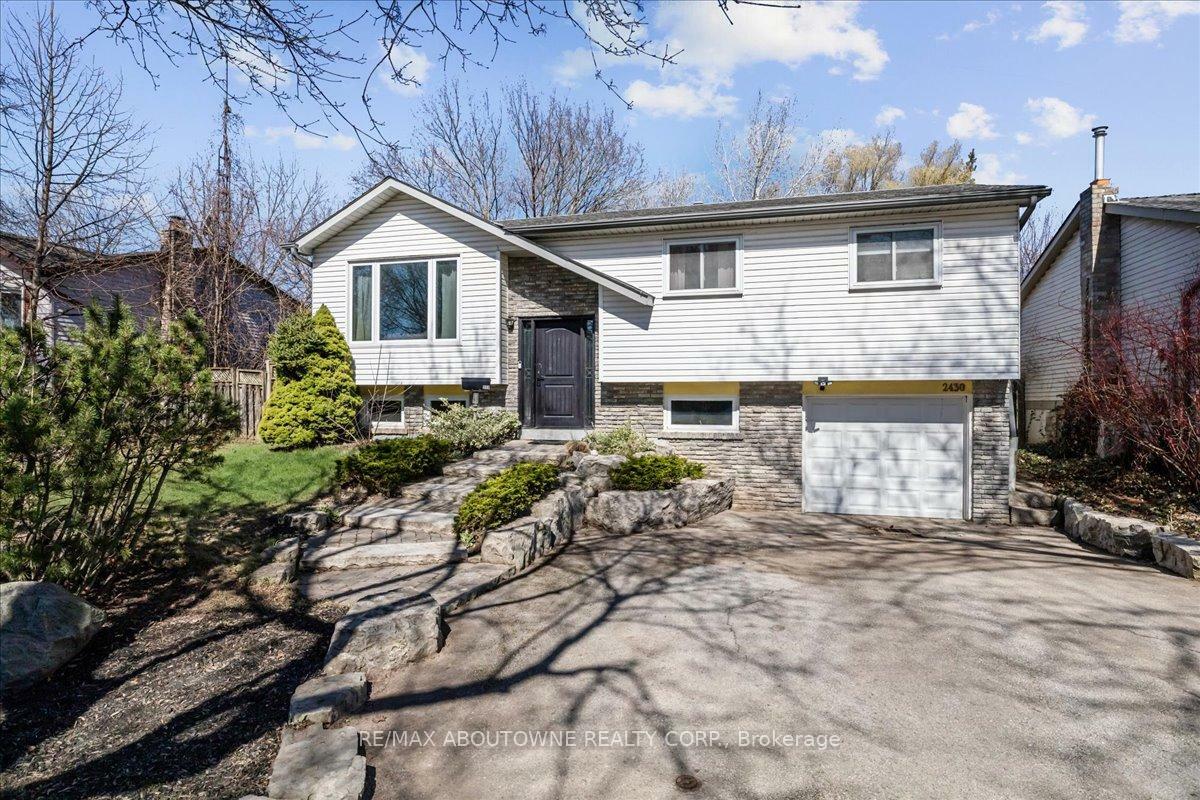 Property Photo: 2430 Cavendish Drive ON L7P 3B9