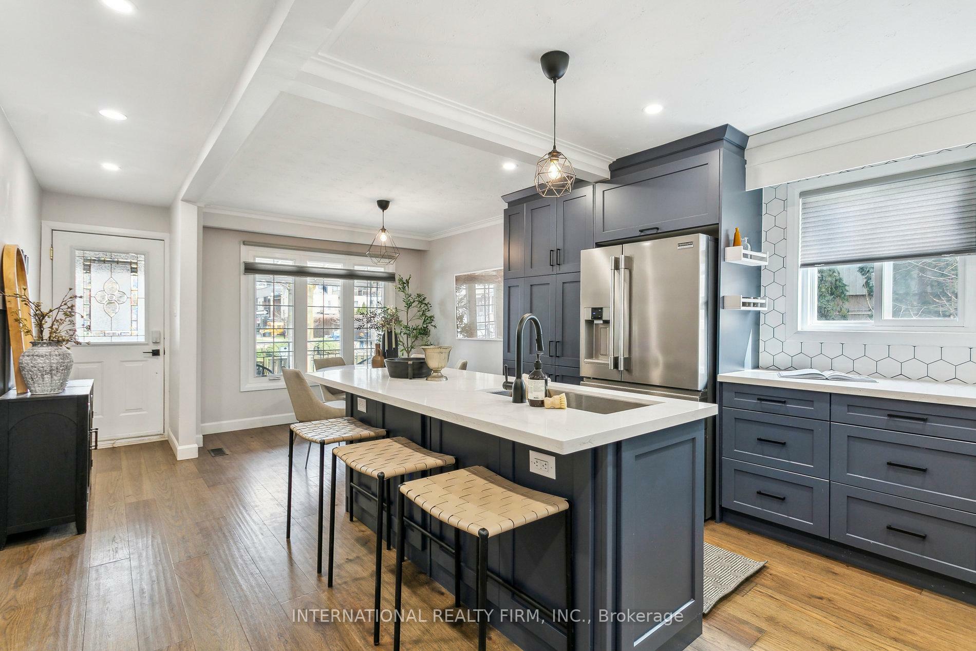 Property Photo: 50 Denison Avenue ON M5T 2M8