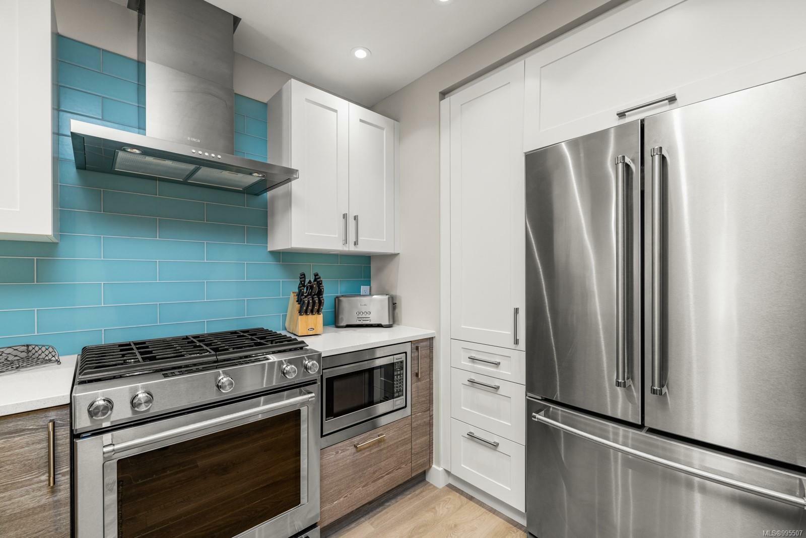 Property Photo: 1820 Maple Ave S 308 BC V0S 1N0
