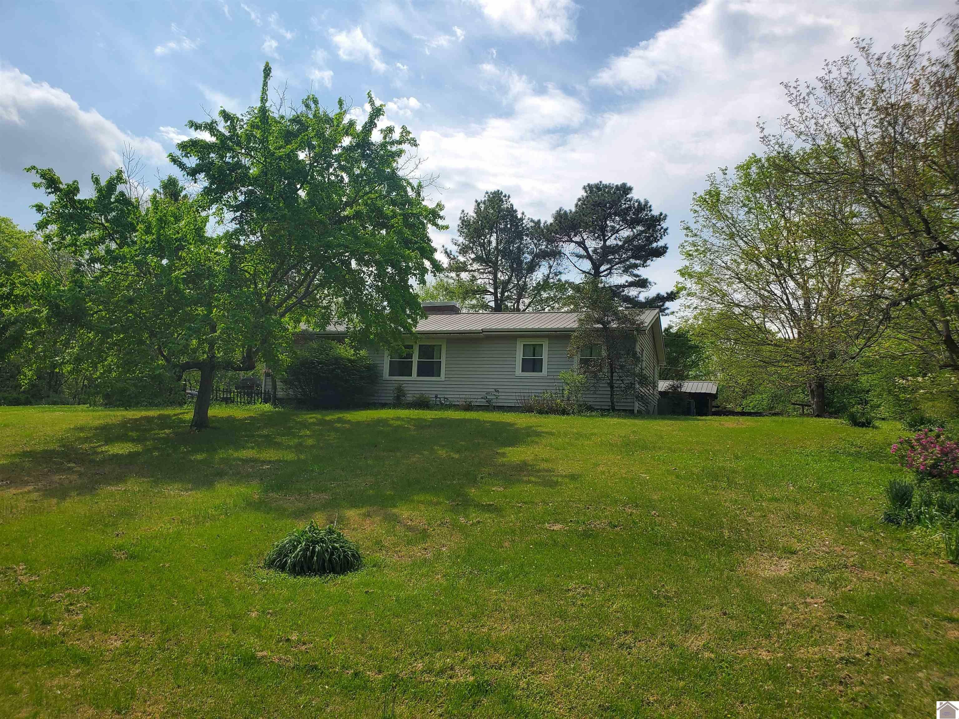 Property Photo: 1230 Kenmar Road KY 42003