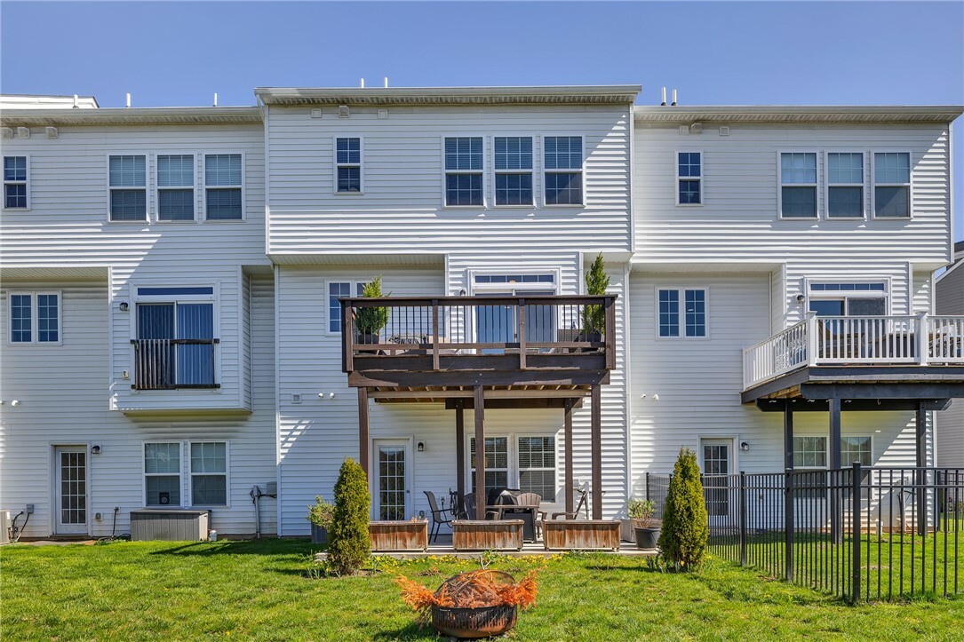 Property Photo: 223 Eagle Dr PA 16066
