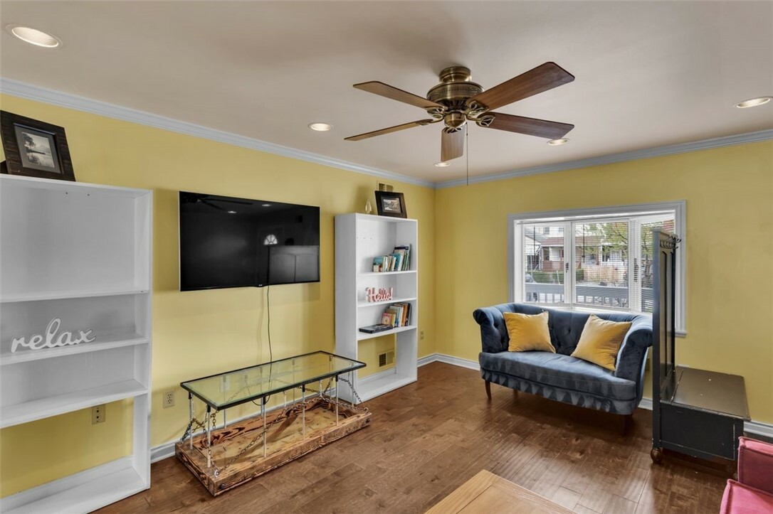 Property Photo: 4554 Carroll St PA 15224