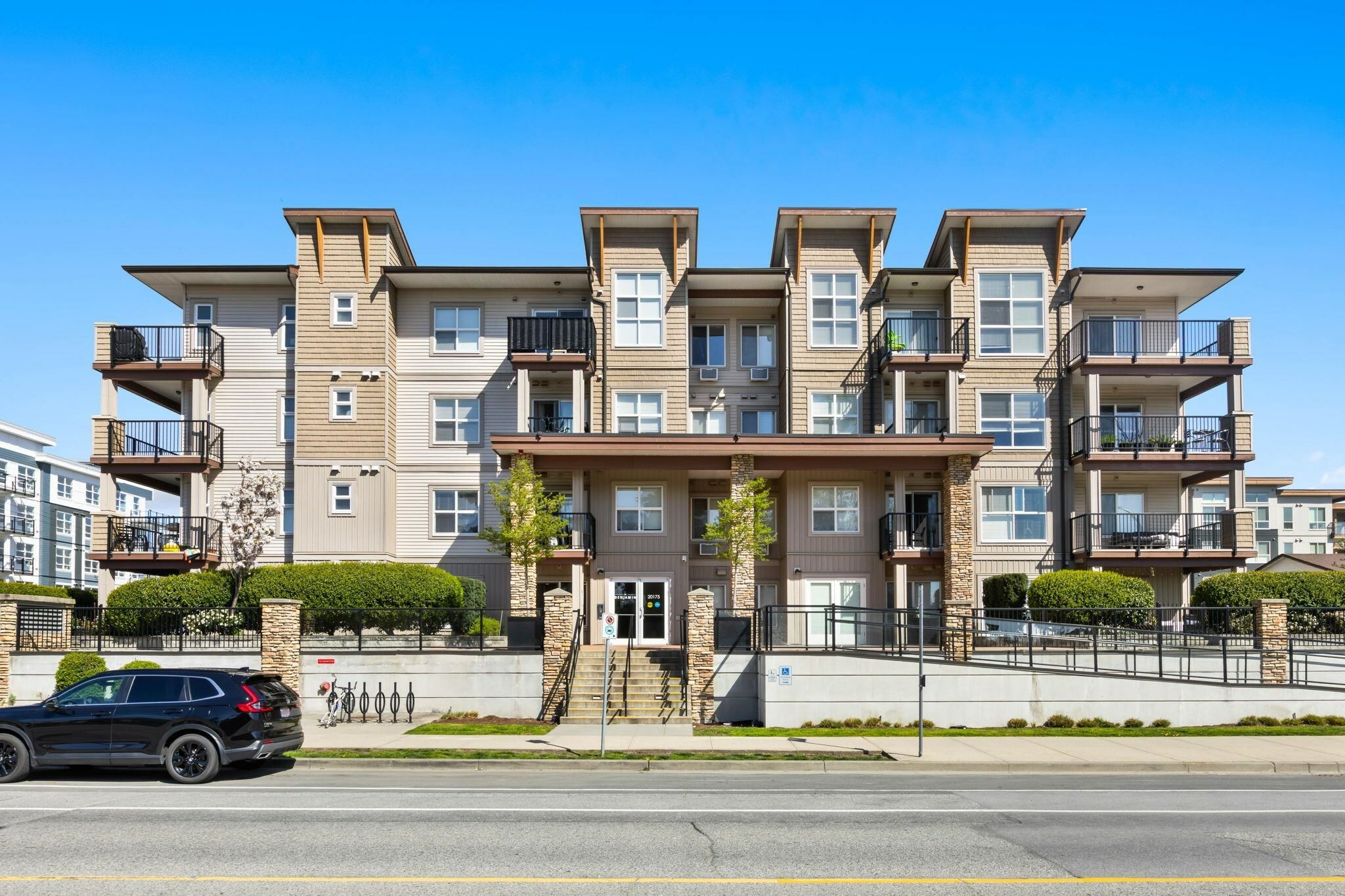 Property Photo: 20175 53 Avenue 212 BC V3A 0J8