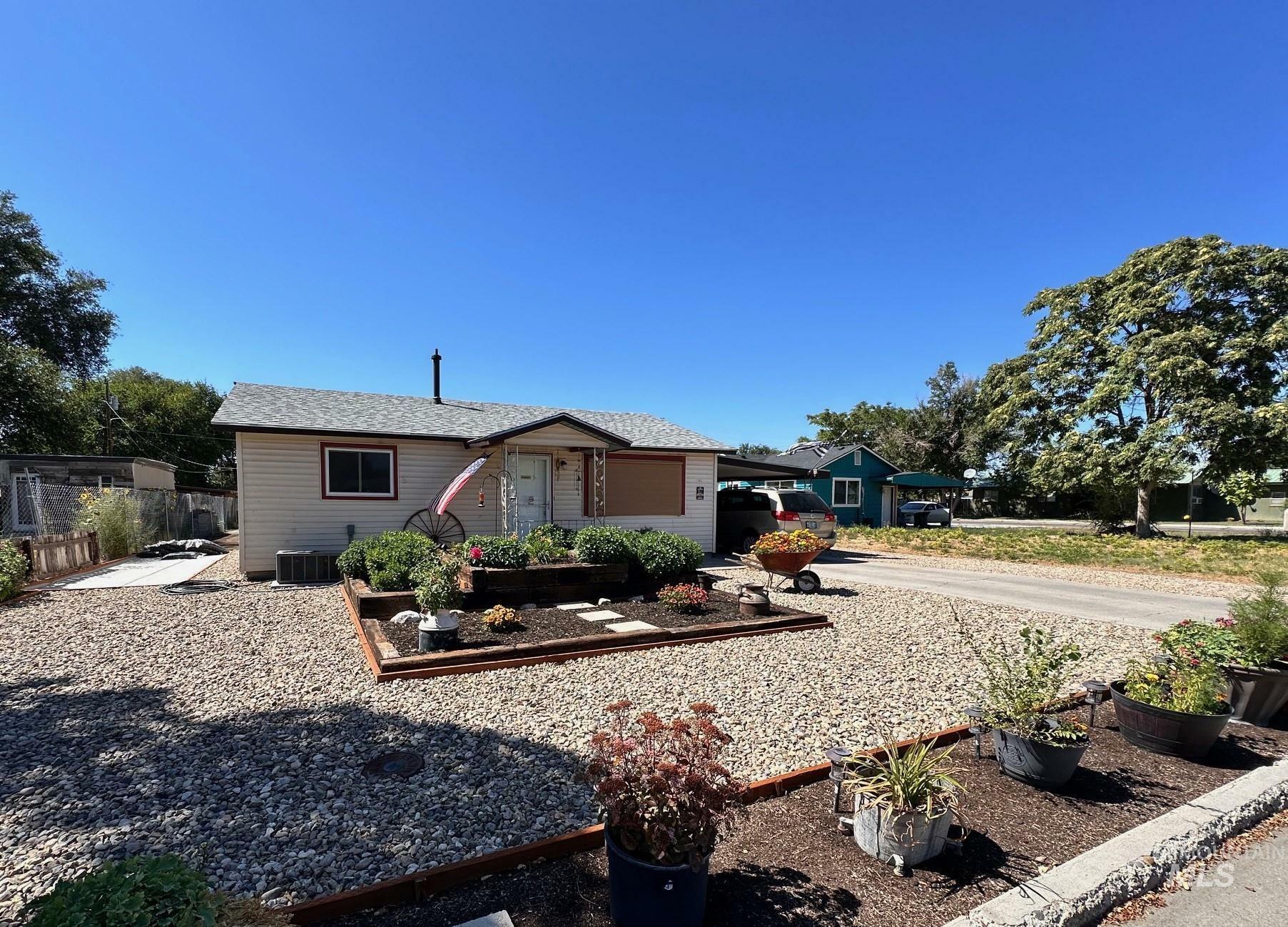 Property Photo: 723 N 2nd St. OR 97913