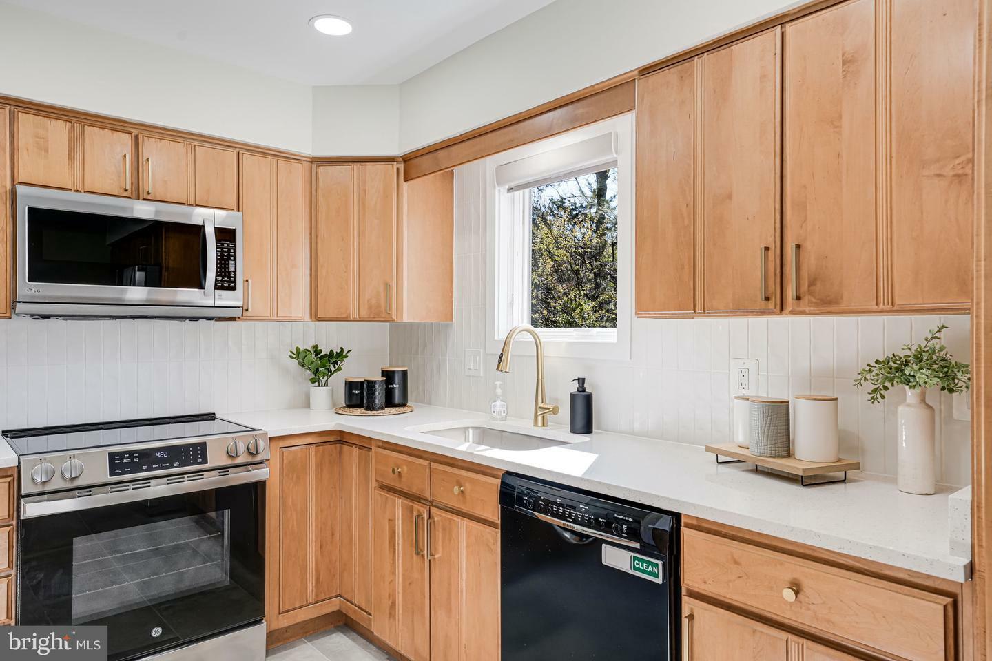 Property Photo: 15230 Louis Mill Drive VA 20151