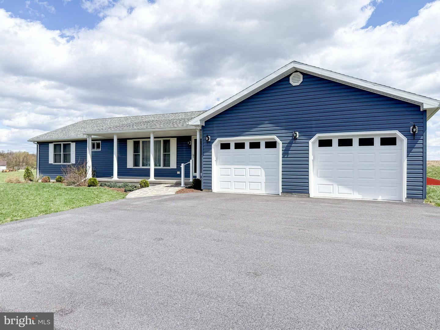 9581 Blue Spring Road  Mercersburg PA 17236 photo