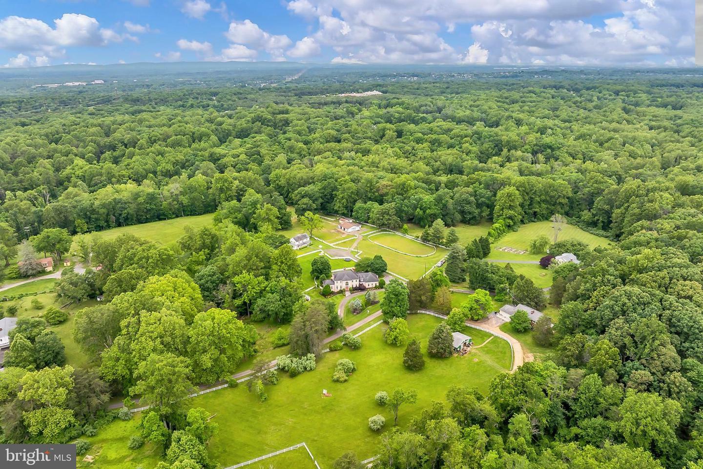 Property Photo: 13310 Compton Road VA 20124