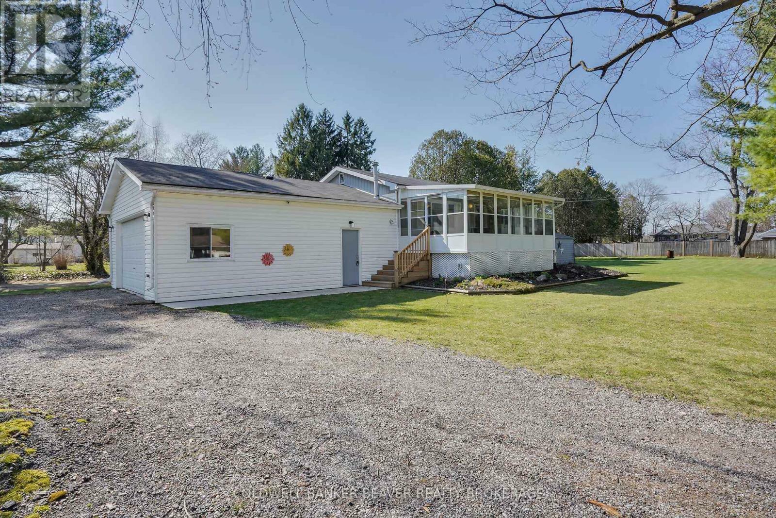 Property Photo: 2155 Mockingbird Street ON N0L 1W0