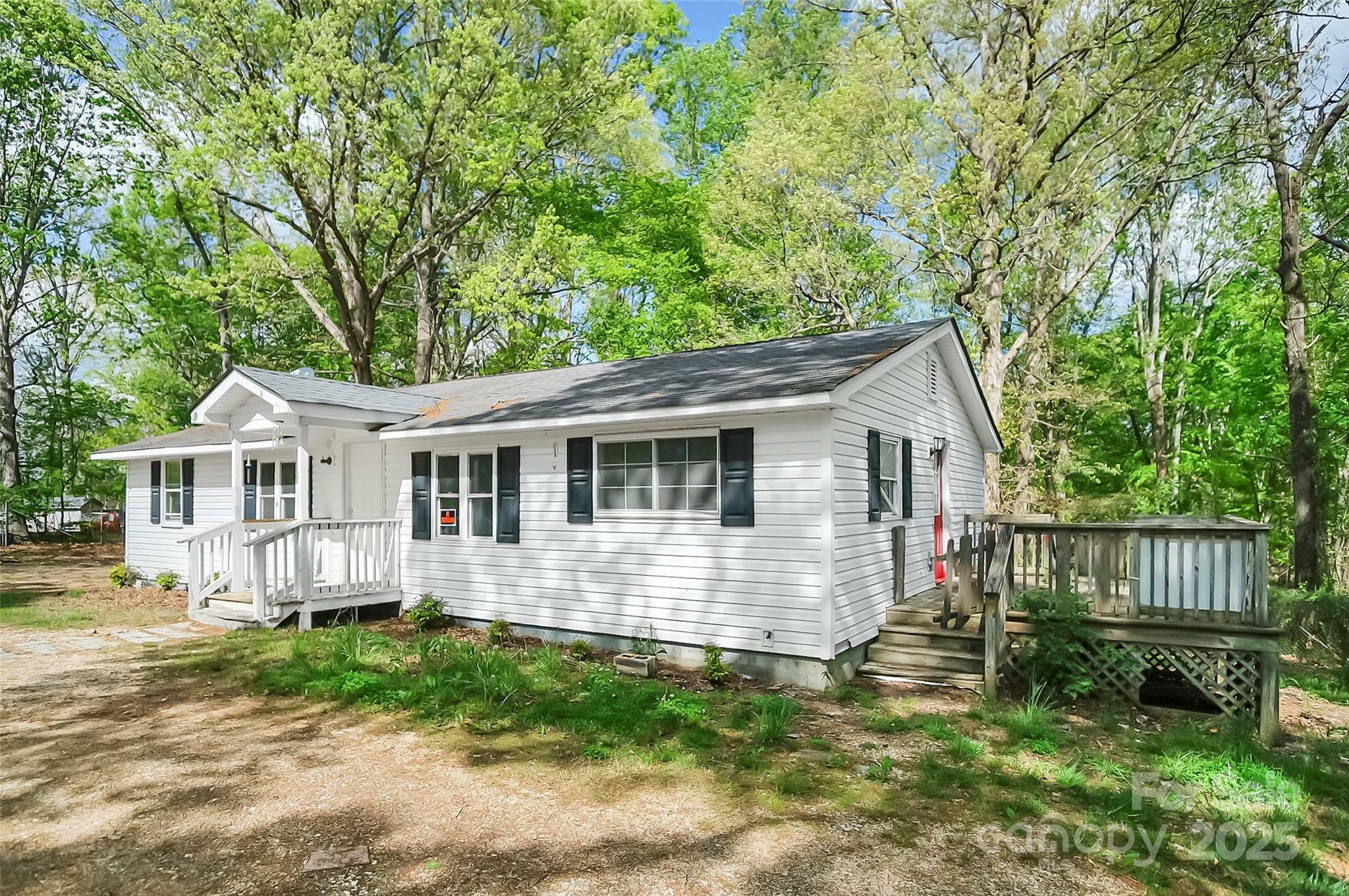 Property Photo: 124 Ayers Road NC 28073