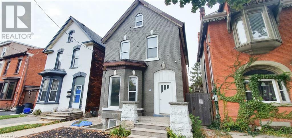 Property Photo: 77 Victoria Avenue North 3 ON L8L 5E3