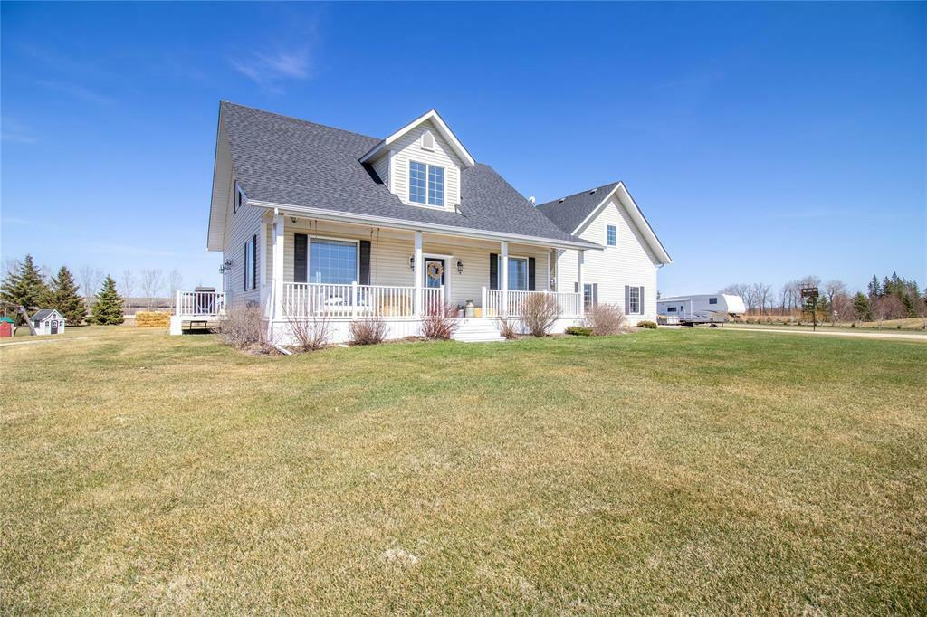 Property Photo: 17 McAdam Drive MB R0A 0X1