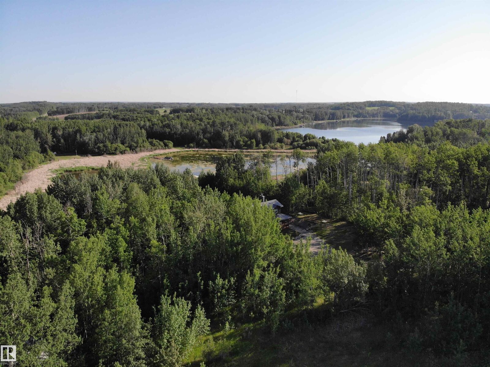Property Photo: 4-52111 Rr25 AB T7Y 3L8