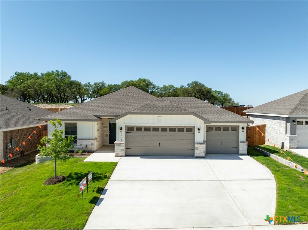 Property Photo: 1210 Victory Ranch Trail TX 76542
