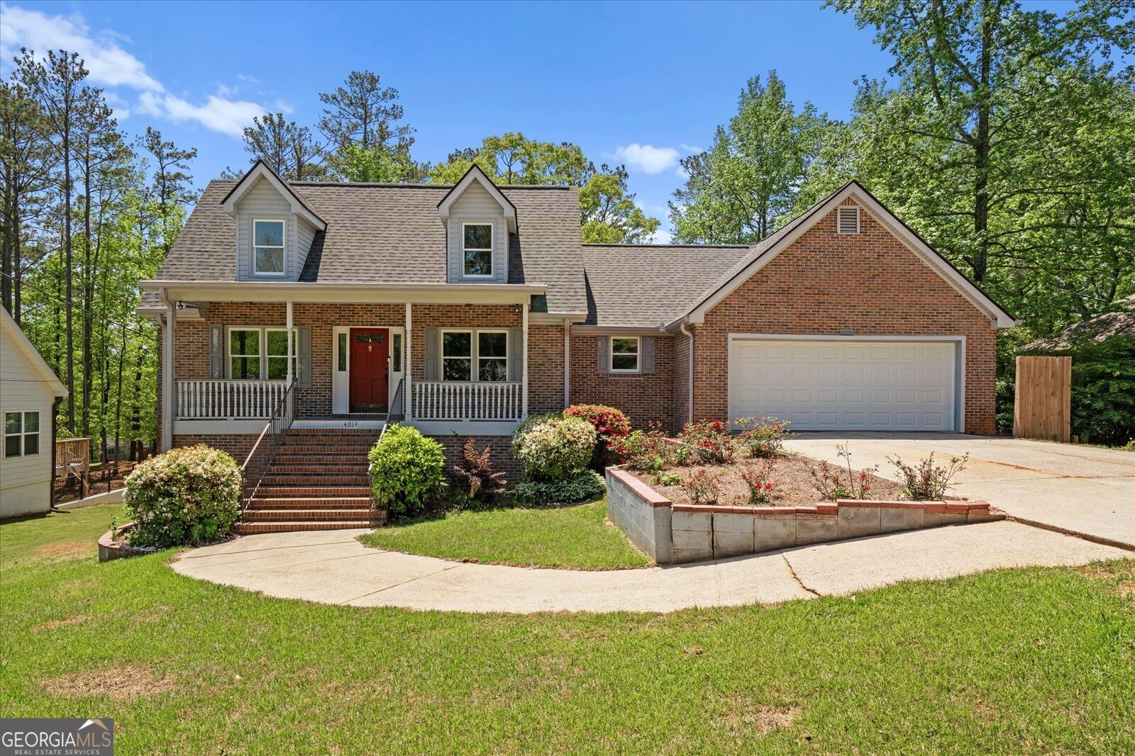 Property Photo: 4014 Golfview Drive GA 30180