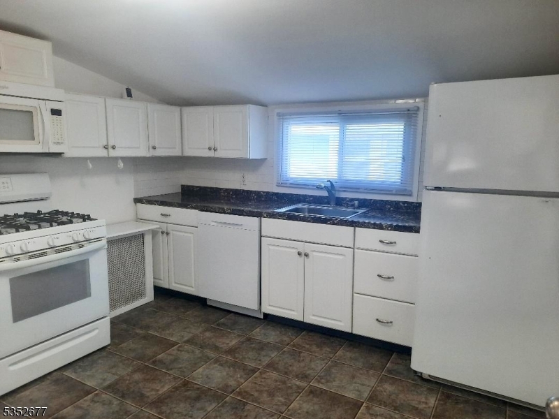 Property Photo: 21 10th Ave NJ 07506