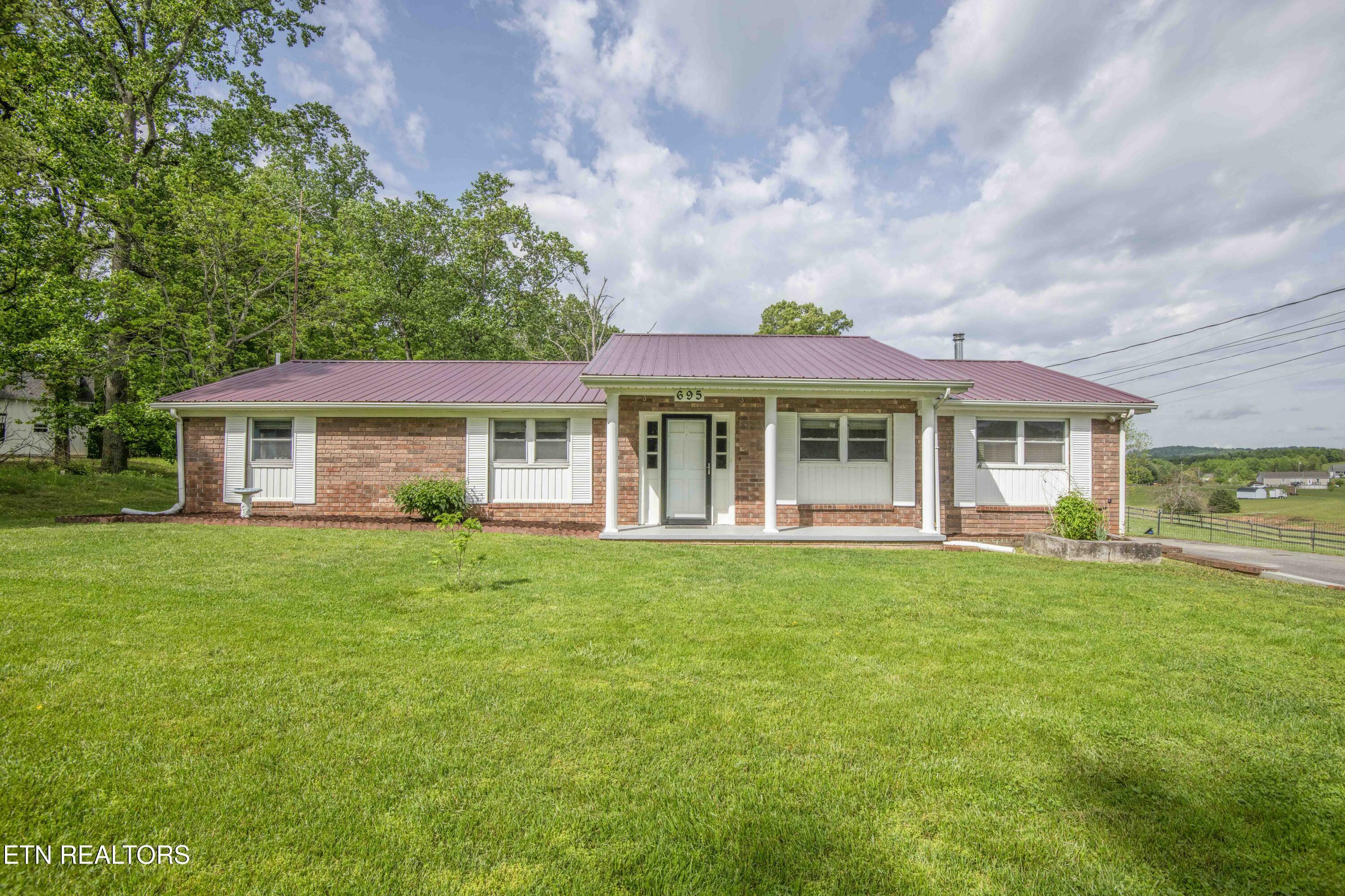 Property Photo: 695 Wine Road TN 37725