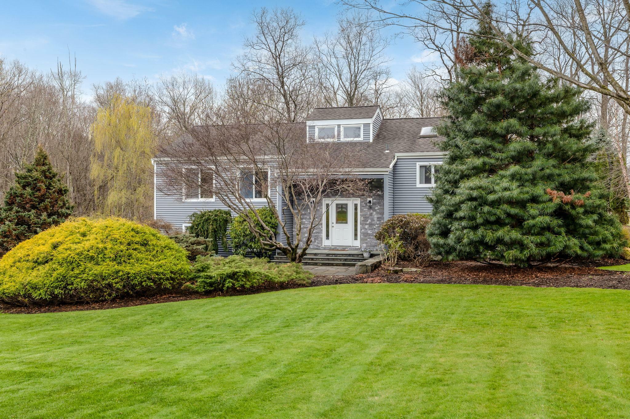 Property Photo:  133 Bonnie Brae Court  NY 10527 