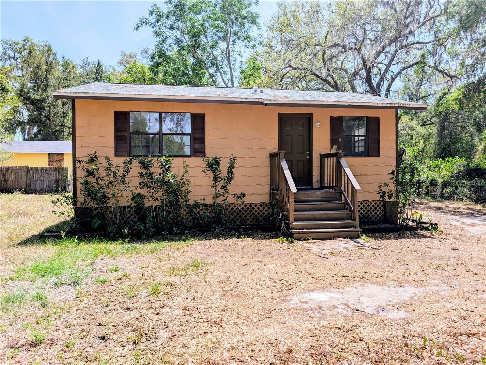 Property Photo: 19942 SE 155th Place FL 32784
