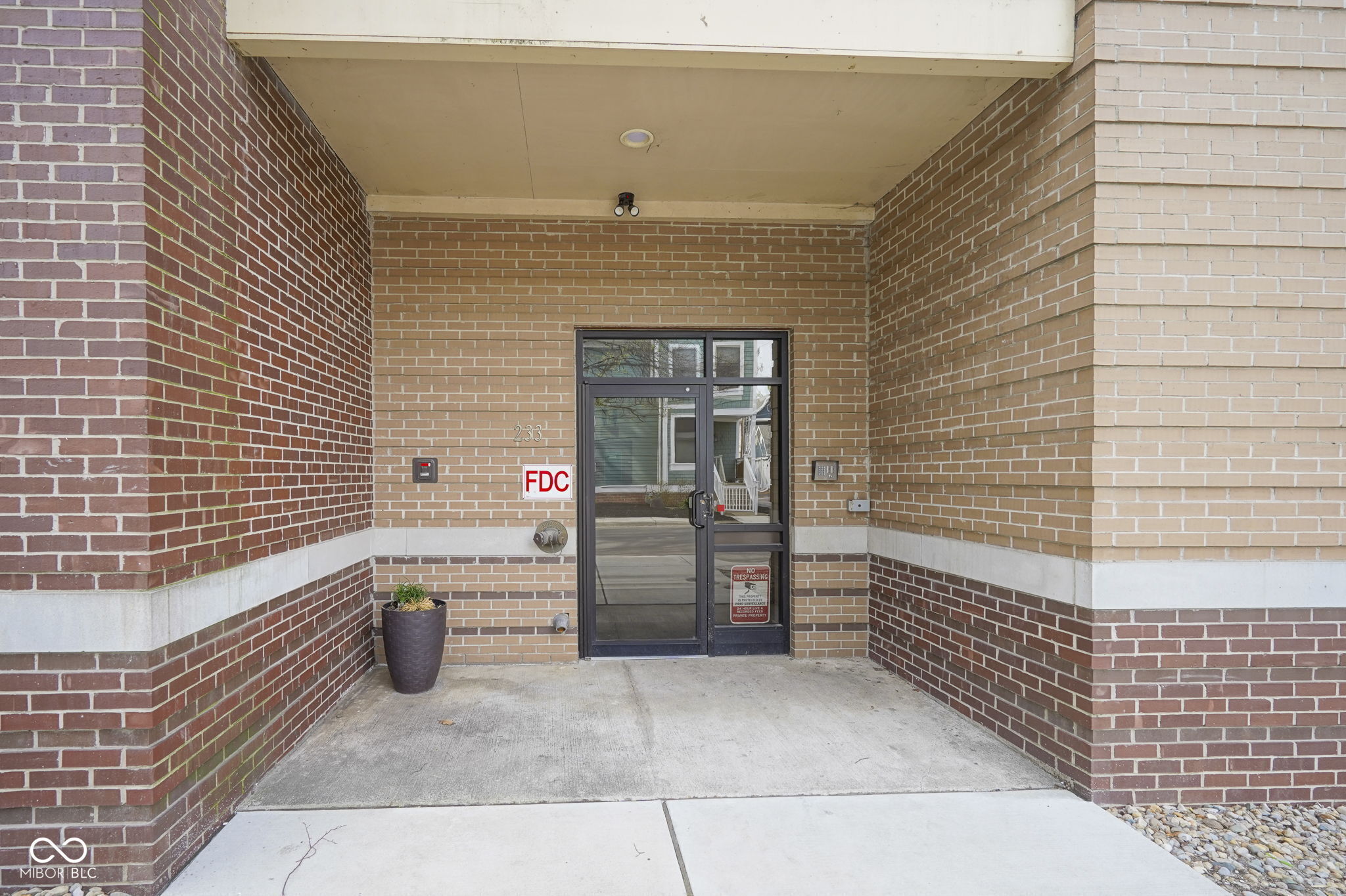Property Photo:  233 E Saint Joseph Street 2G  IN 46202 