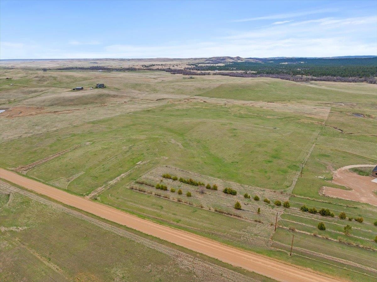 Property Photo: 13365 207th Street SD 57785