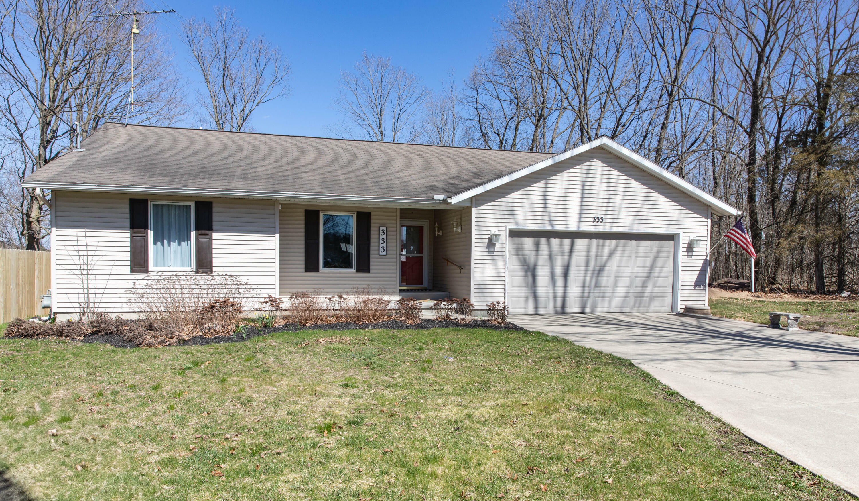 Property Photo: 333 Quarterline Street MI 49337
