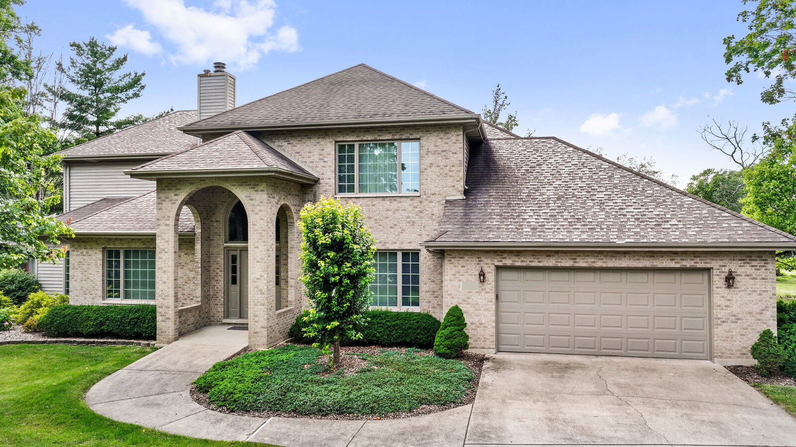 Property Photo:  5632 Fairview Avenue  IL 60516 