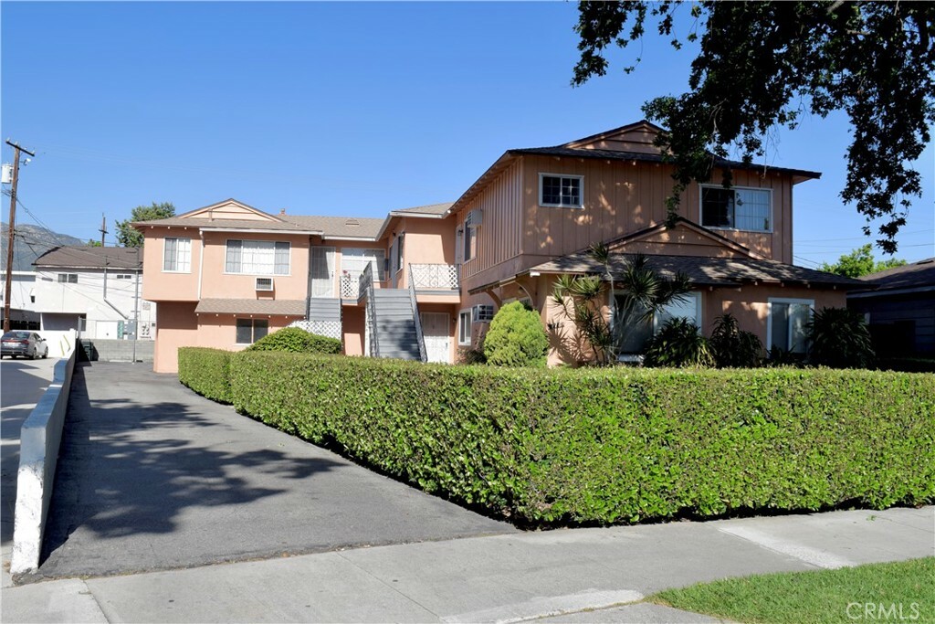 Property Photo:  216 S Glenwood Place  CA 91506 
