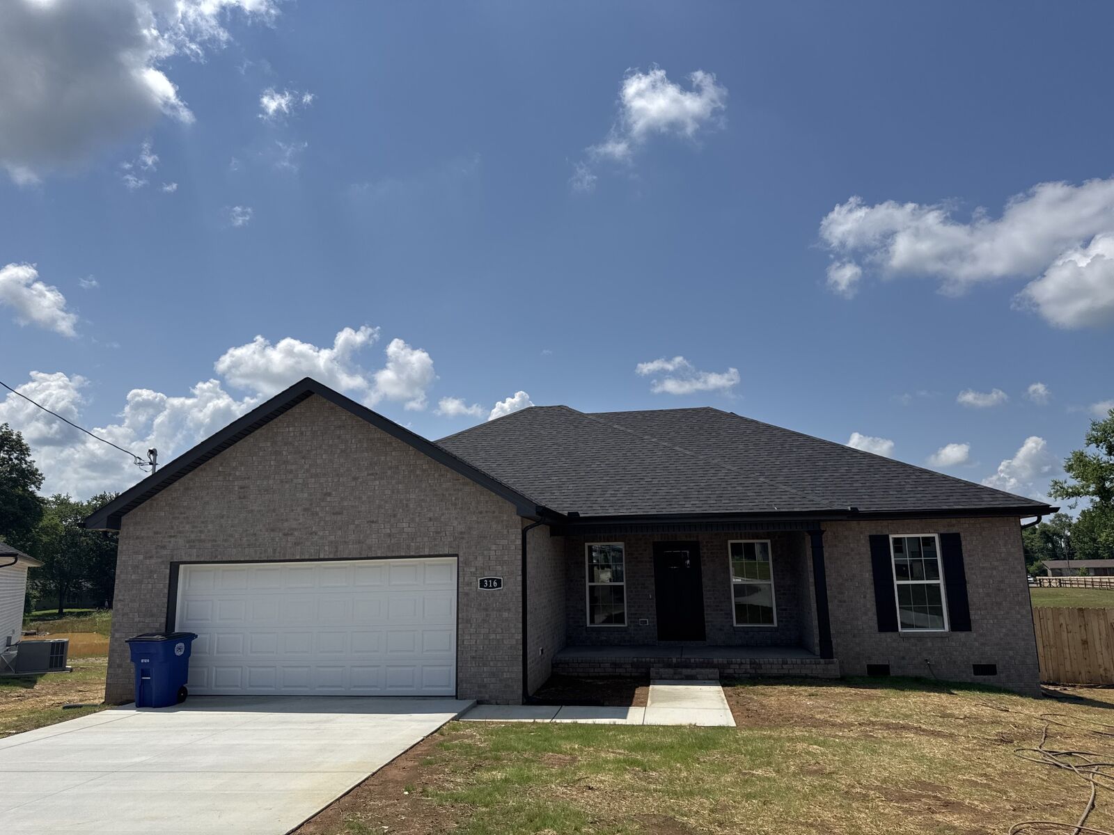 Property Photo:  316 Lee Ln  TN 37160 