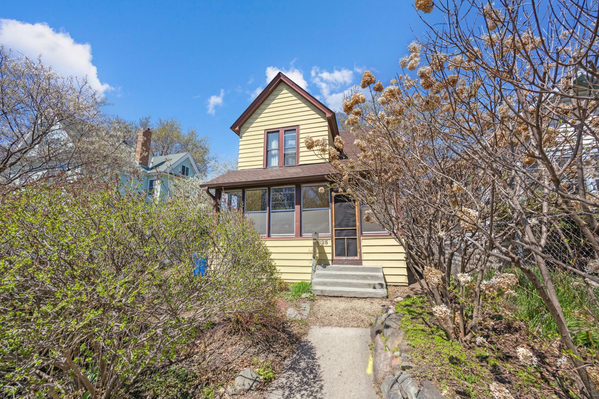 Property Photo: 825 Charles Avenue MN 55104