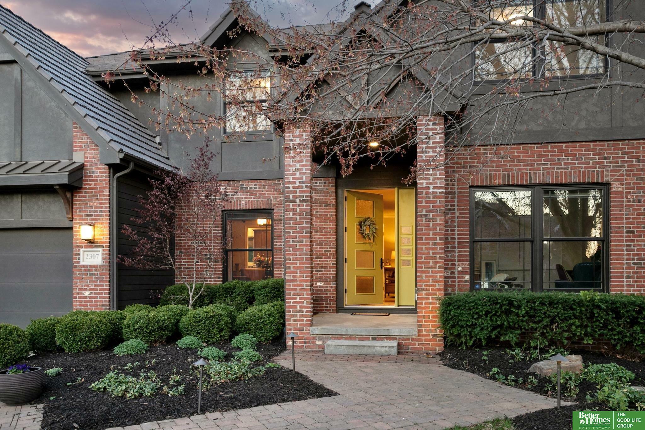 Property Photo: 2307 S 184th Circle NE 68130