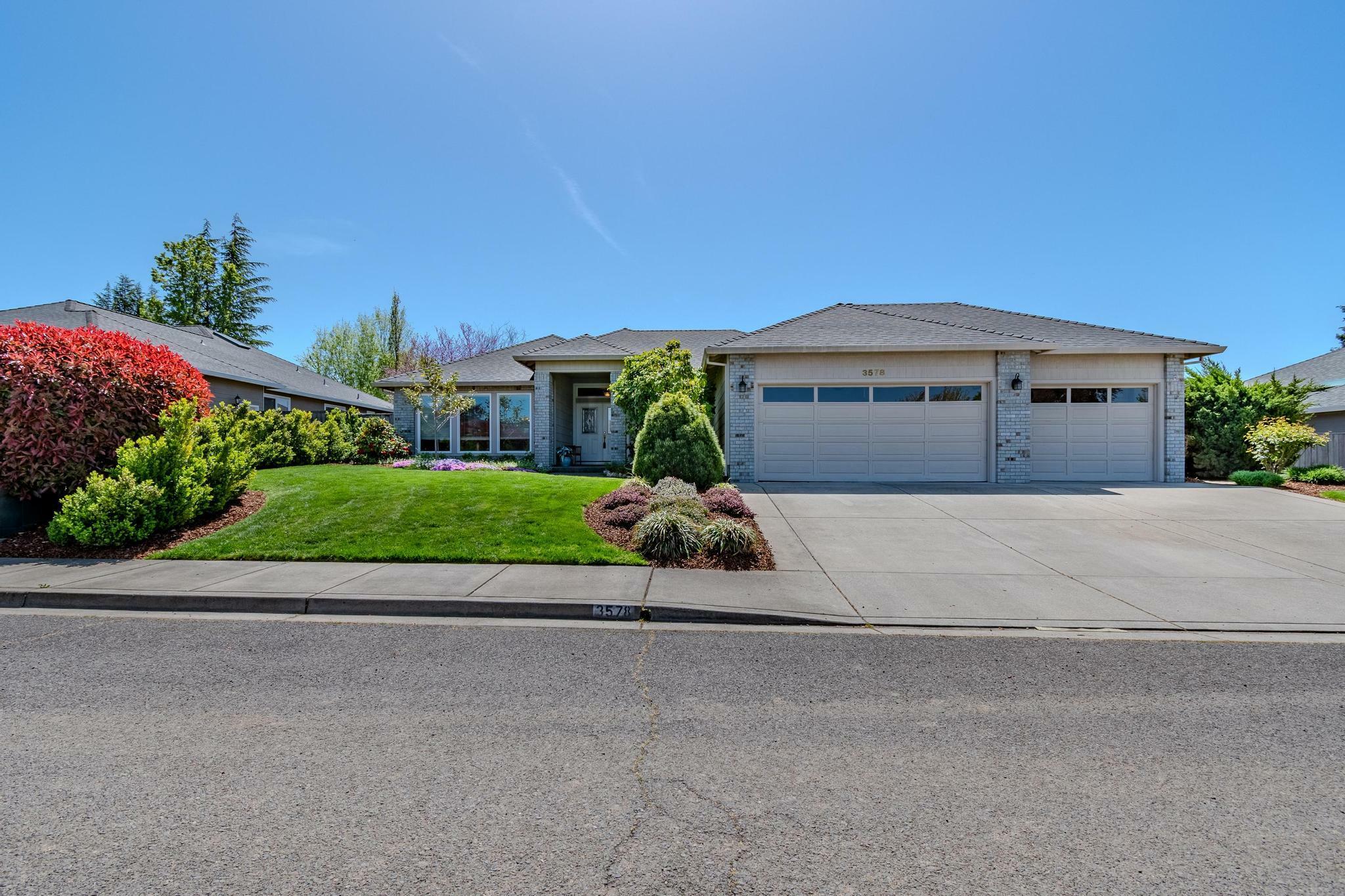 3578 Shamrock Drive  Medford OR 97504 photo