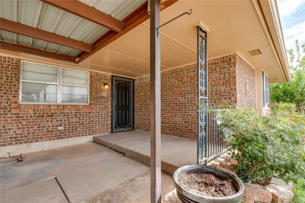 Property Photo: 923 NW 5th Street OK 73160